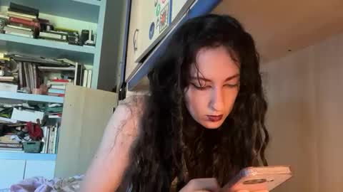 queenselket online show from April 24, 10:28 am