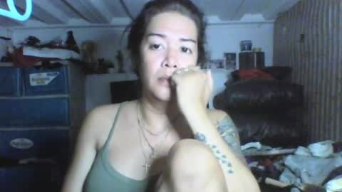 Snapshot of queenstefhanie chatting on April 24, 10:18 am stephanie online show from April 24, 10:18 am