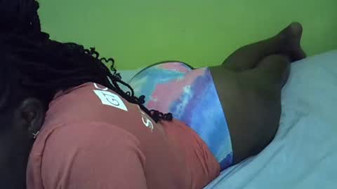 vallary online show from January 13, 12:45 pm