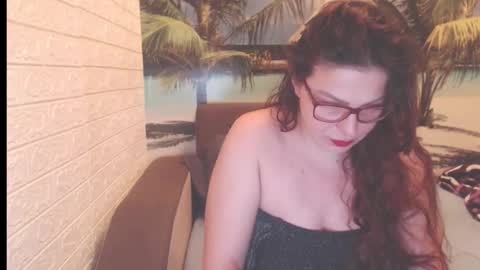 queenxnatasha online show from November 17, 10:15 pm