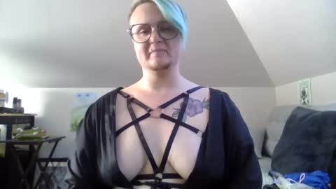 queerlyjaz online show from September 17, 12:12 am