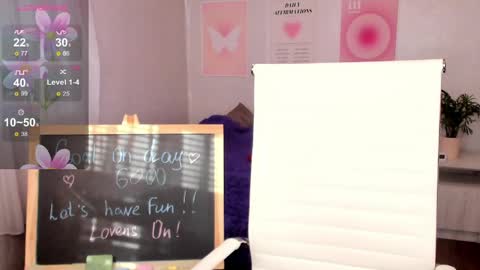 Snapshot of queitsharm_ chatting on April 23, 5:41 am Anna online show from April 23, 5:41 am