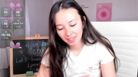 Snapshot of queitsharm_ chatting on April 24, 5:43 am Anna online show from April 24, 5:43 am