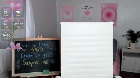 Snapshot of queitsharm_ chatting on May 16, 10:36 am Anna online show from May 16, 10:36 am