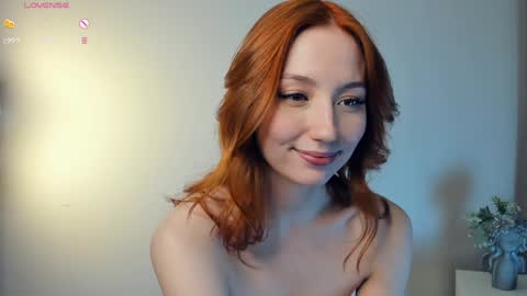 Snapshot of quennaedger chatting on December 8, 9:46 am Fiona online show from December 8, 9:46 am