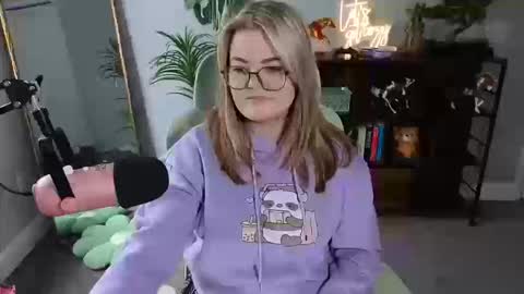 Bri online show from October 18, 4:41 pm