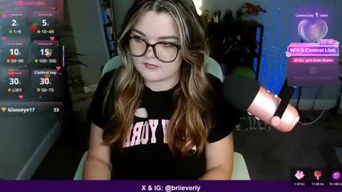 Snapshot of quervoqueen1 chatting on July 2, 12:10 am Bri online show from July 2, 12:10 am
