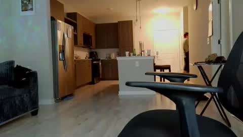 Snapshot of questionsfordays chatting on March 29, 9:37 pm DaddyDreams online show from March 29, 9:37 pm