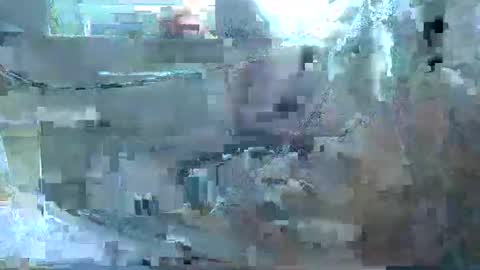 queutsch online show from May 27, 8:33 am