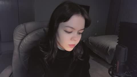 Snapshot of quietluxury chatting on April 30, 8:57 pm quietluxury online show from April 30, 8:57 pm