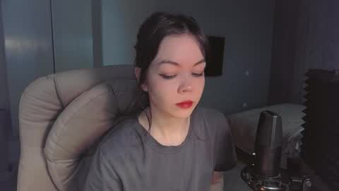 Snapshot of quietluxury chatting on May 14, 12:56 pm quietluxury online show from May 14, 12:56 pm