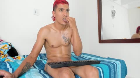 Snapshot of quinnandpuma chatting on January 12, 11:04 pm QuinnAndPuma online show from January 12, 11:04 pm