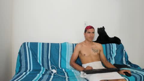 Snapshot of quinnandpuma chatting on January 31, 3:52 am QuinnAndPuma online show from January 31, 3:52 am