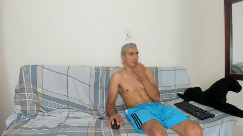 Snapshot of quinnandpuma chatting on March 8, 3:50 am QuinnAndPuma online show from March 8, 3:50 am
