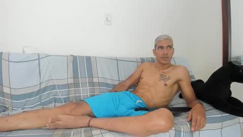 Snapshot of quinnandpuma chatting on March 11, 9:59 pm QuinnAndPuma online show from March 11, 9:59 pm
