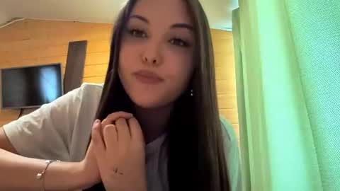Lily online show from July 7, 5:21 am