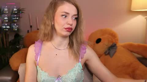 Nova Hollis online show from January 7, 2:52 pm