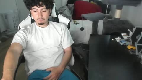 Snapshot of qwert4206 chatting on March 15, 6:36 pm qwert4206 online show from March 15, 6:36 pm