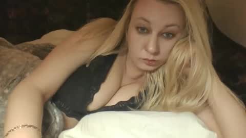 qwertyui online show from February 22, 10:36 am