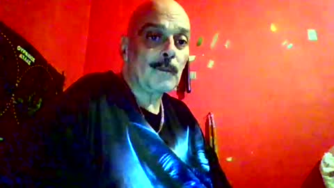 Snapshot of qwertyuiop22348015 chatting on January 11, 5:40 pm qwertyuiop22348015 online show from January 11, 5:40 pm