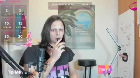 QWST4R online show from September 17, 4:41 pm