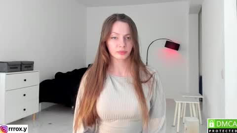 r00xvel online show from October 11, 8:02 am