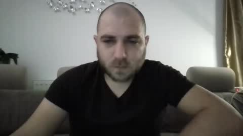 Snapshot of r0bila chatting on March 12, 7:02 am R0bila online show from March 12, 7:02 am