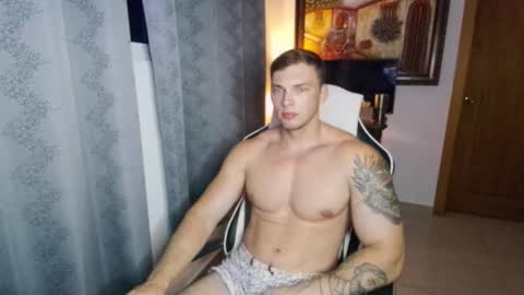 Snapshot of r9dima1998 chatting on November 5, 4:34 am Dmitry online show from November 5, 4:34 am