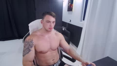 Snapshot of r9dima1998 chatting on May 3, 1:11 am Dmitry online show from May 3, 1:11 am