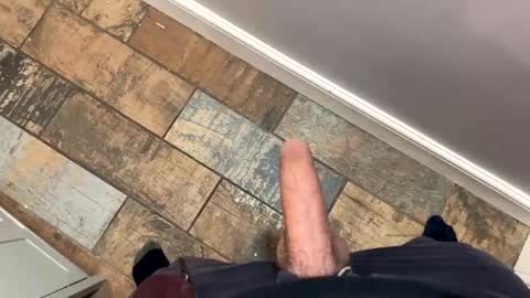 Snapshot of r_andolph chatting on February 10, 2:32 pm r_andolph online show from February 10, 2:32 pm