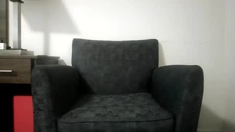 r_monkey583 online show from December 14, 7:07 pm