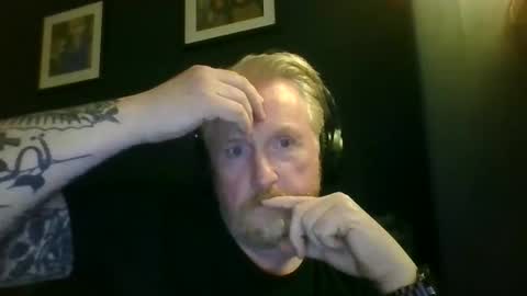 Snapshot of r_o_h_a_n_r_o_o_m chatting on April 4, 1:48 am r_o_h_a_n_r_o_o_m online show from April 4, 1:48 am