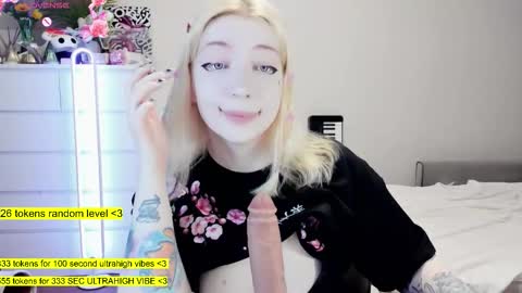 Snapshot of raaaaaaawr chatting on January 16, 2:26 am - online show from January 16, 2:26 am