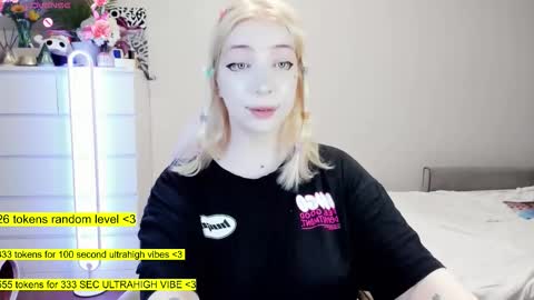 Snapshot of raaaaaaawr chatting on February 14, 4:59 pm - online show from February 14, 4:59 pm