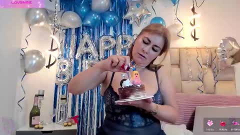 Snapshot of rachel_lang chatting on March 8, 2:15 am Rachel Lang online show from March 8, 2:15 am