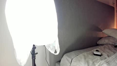 Sherryl online show from November 6, 9:15 pm