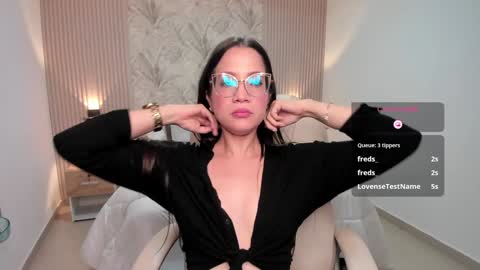Snapshot of rachel_williamss chatting on January 25, 2:04 am rachel online show from January 25, 2:04 am