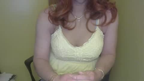 Snapshot of rachelcrossxo chatting on April 8, 1:27 am RachelCrossXO online show from April 8, 1:27 am
