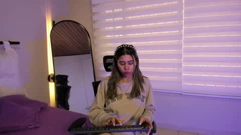 Rachell online show from October 6, 6:05 pm