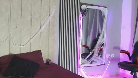 Snapshot of rachell_owen chatting on October 11, 10:47 am rachell_owen online show from October 11, 10:47 am