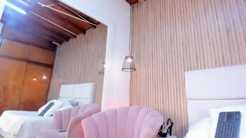 rachell_queenn1 online show from May 12, 1:41 pm