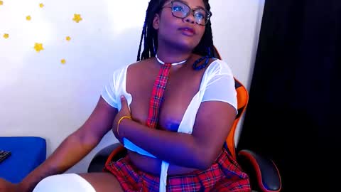 RACHELL  online show from January 19, 5:11 am