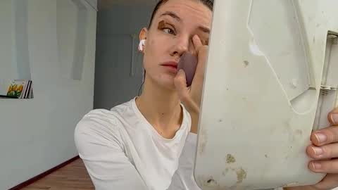 Snapshot of rachelpoisso chatting on October 19, 10:49 am Rachel online show from October 19, 10:49 am