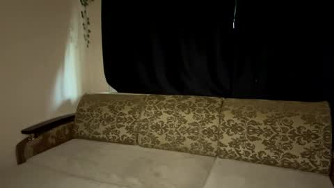 Lily online show from April 3, 1:20 pm