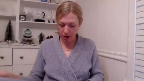 Snapshot of racytracy80 chatting on December 13, 4:38 pm Racy Tracy online show from December 13, 4:38 pm