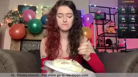 Snapshot of rae_moon chatting on March 19, 7:07 pm Rae online show from March 19, 7:07 pm