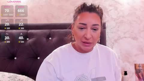 raelledarkstar online show from January 9, 10:29 am