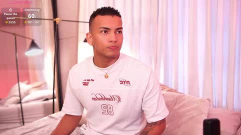 rafa_cruz online show from April 25, 12:19 pm