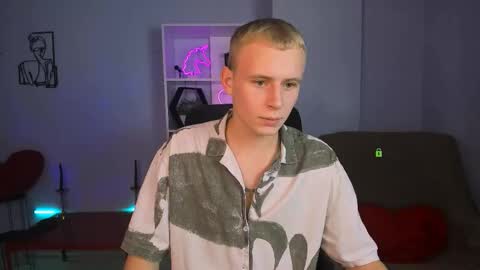 Snapshot of rafael_bien chatting on November 18, 3:16 pm rafael online show from November 18, 3:16 pm