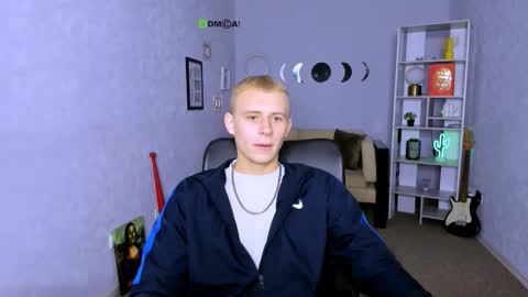 Snapshot of rafael_bien chatting on November 20, 7:08 am rafael online show from November 20, 7:08 am